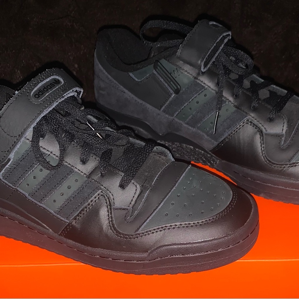 Adidas Originals Forum Low ‘Triple Black’